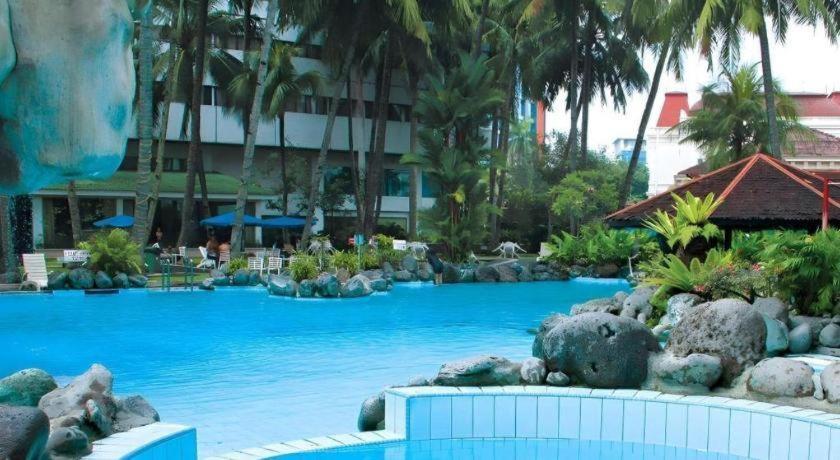 Danau Toba Hotel International Medan Zewnętrze zdjęcie