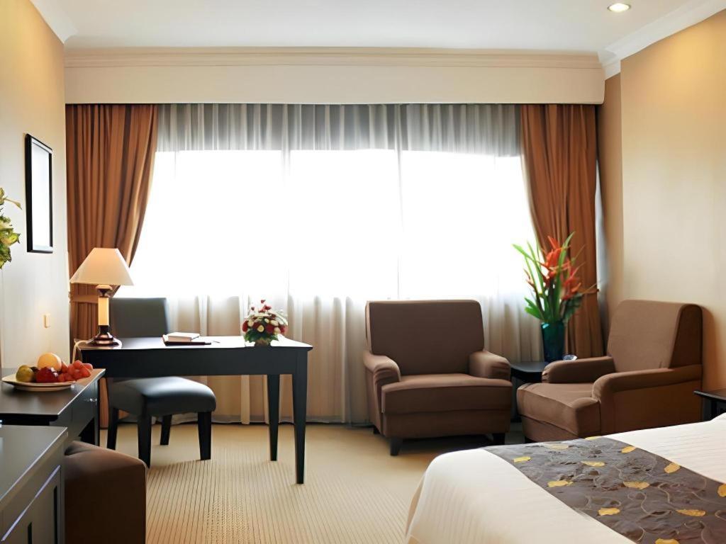Danau Toba Hotel International Medan Zewnętrze zdjęcie