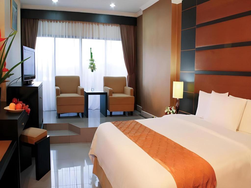 Danau Toba Hotel International Medan Zewnętrze zdjęcie